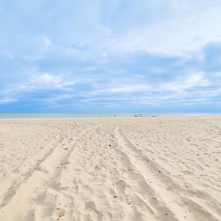 Scenic Evans Hideaway Steps To Lake Huron! Oscoda المظهر الخارجي الصورة