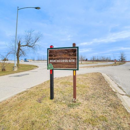 Scenic Evans Hideaway Steps To Lake Huron! Oscoda المظهر الخارجي الصورة