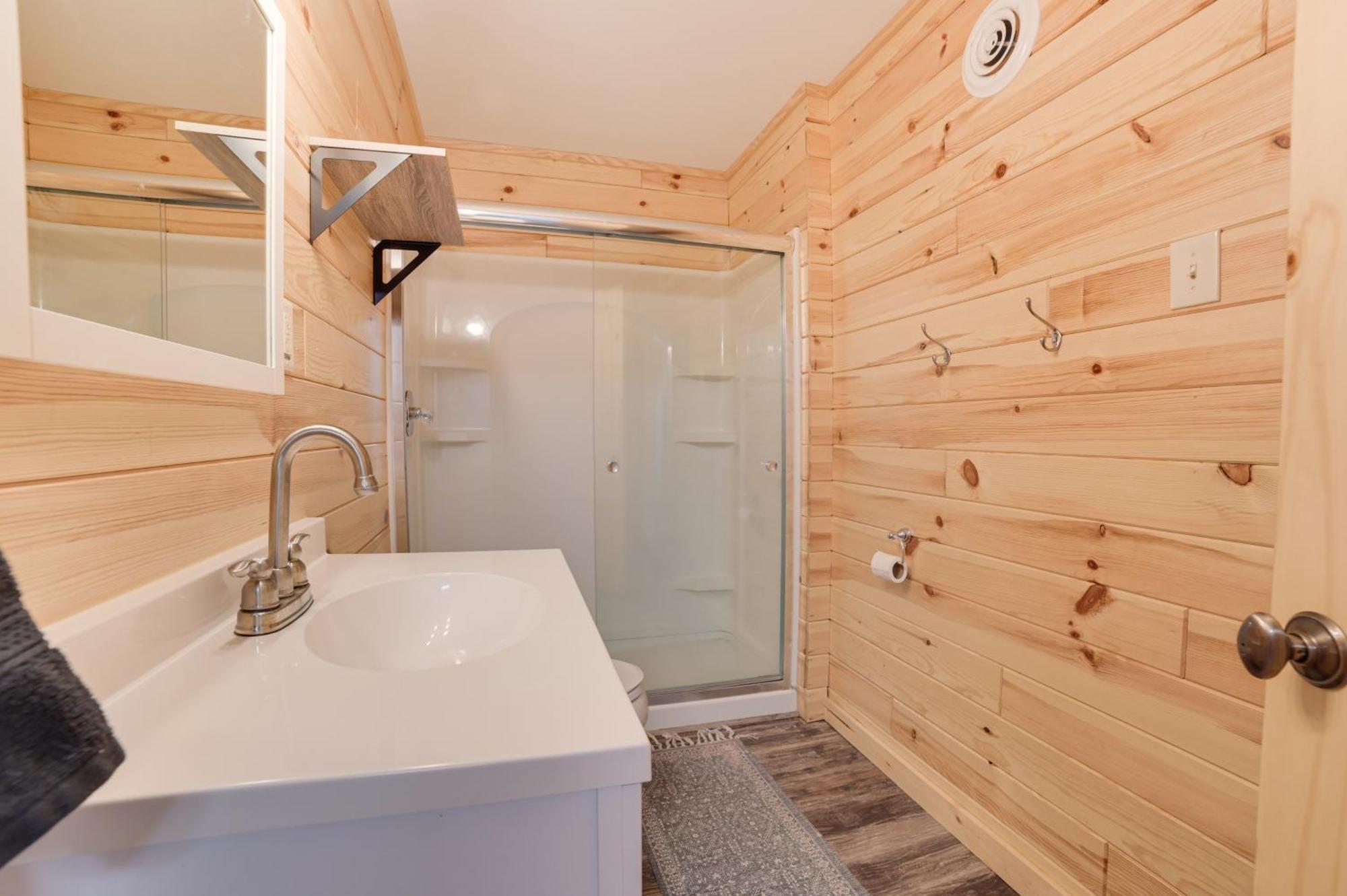 Scenic Evans Hideaway Steps To Lake Huron! Oscoda المظهر الخارجي الصورة