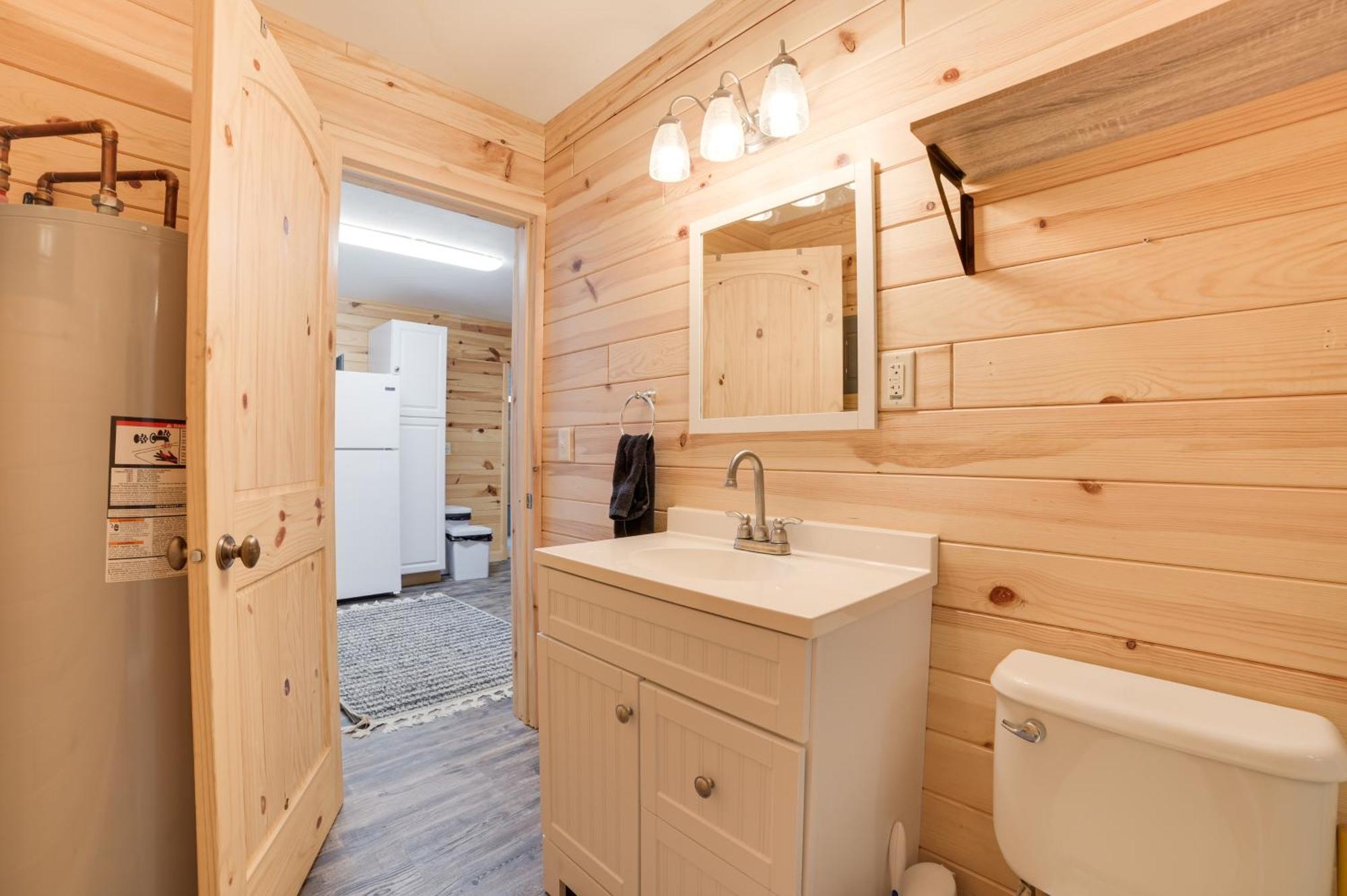 Scenic Evans Hideaway Steps To Lake Huron! Oscoda المظهر الخارجي الصورة