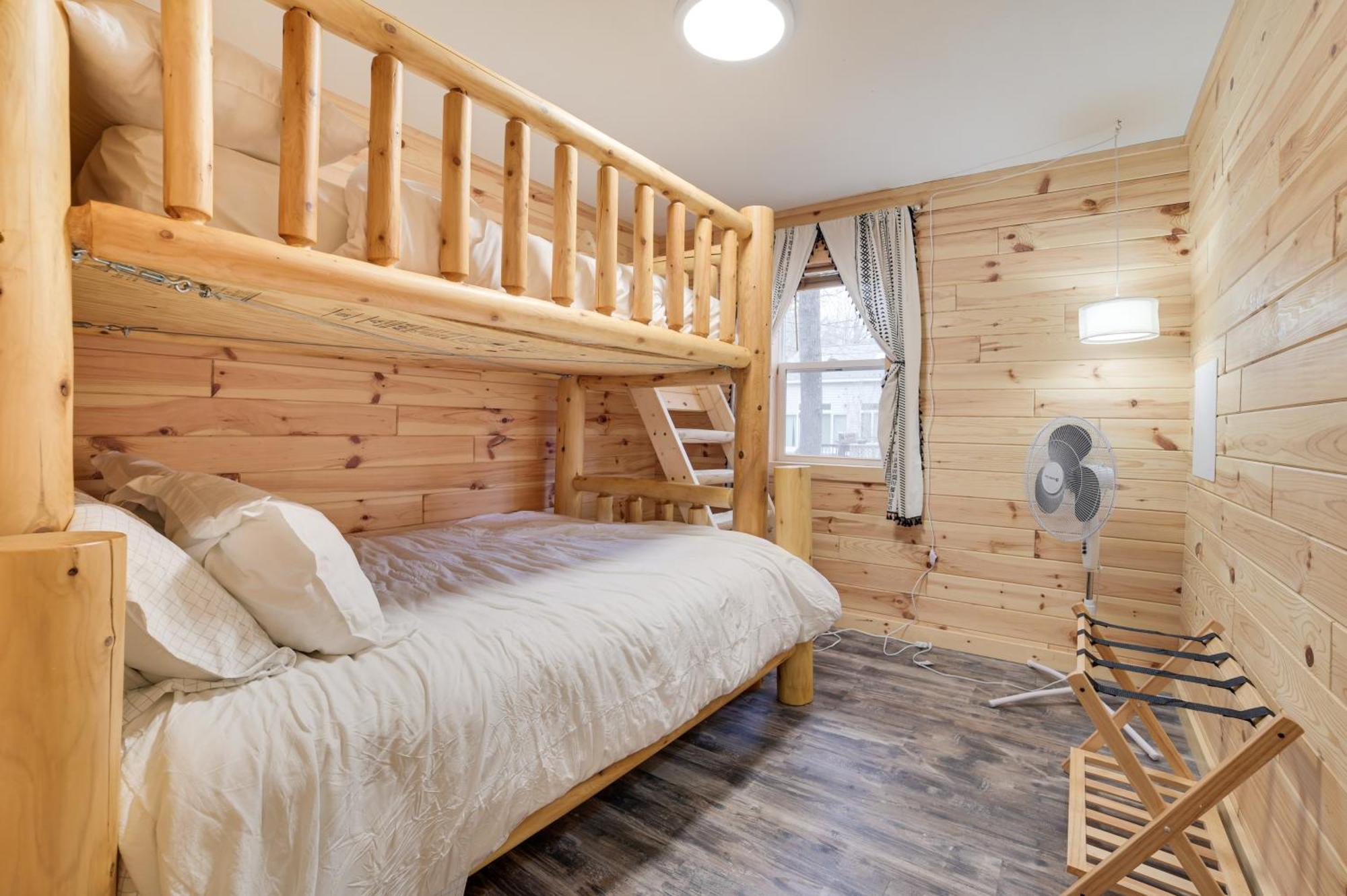 Scenic Evans Hideaway Steps To Lake Huron! Oscoda المظهر الخارجي الصورة