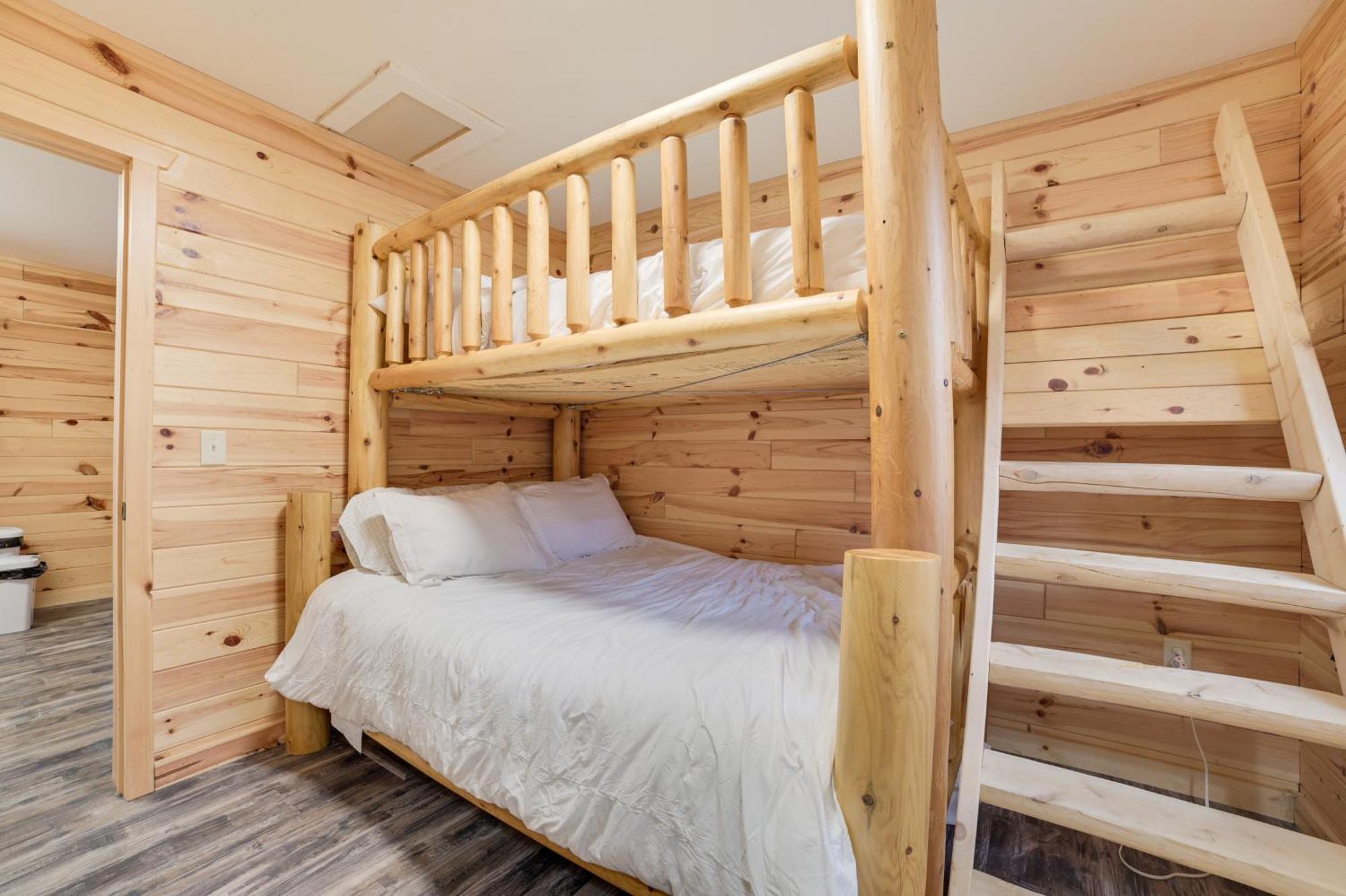 Scenic Evans Hideaway Steps To Lake Huron! Oscoda المظهر الخارجي الصورة