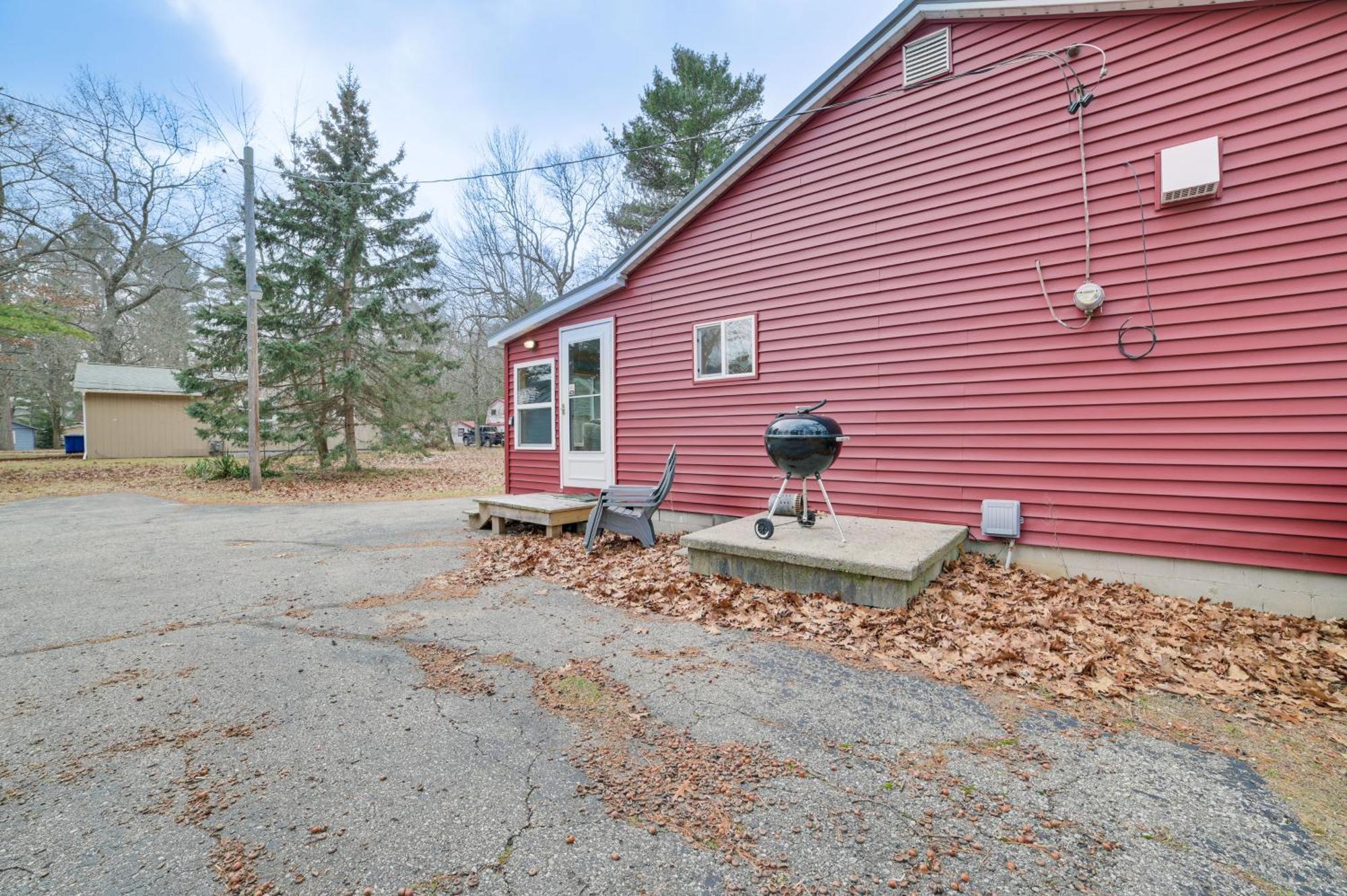 Scenic Evans Hideaway Steps To Lake Huron! Oscoda المظهر الخارجي الصورة