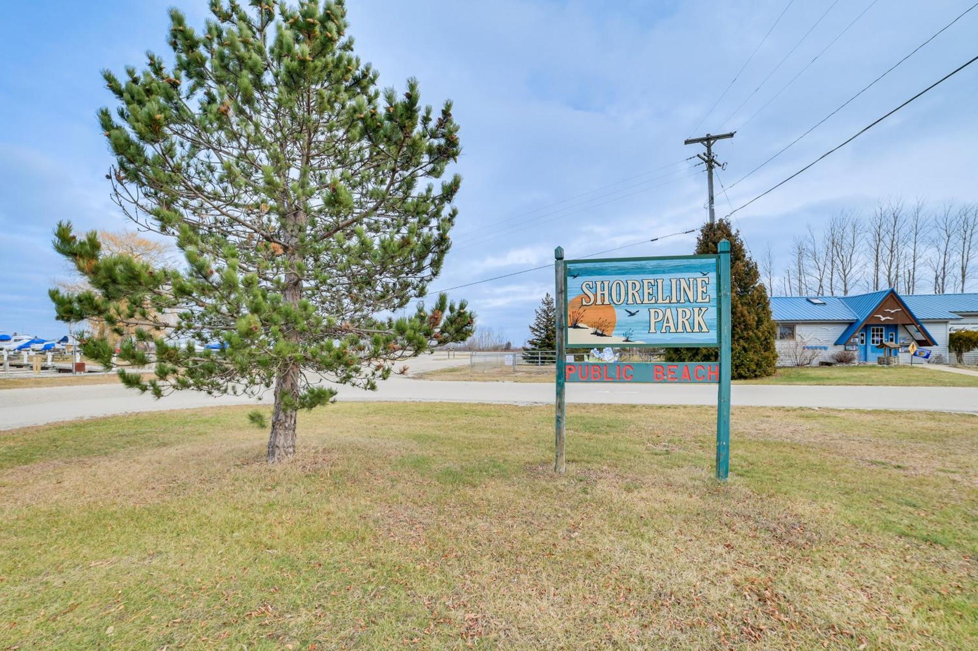 Scenic Evans Hideaway Steps To Lake Huron! Oscoda المظهر الخارجي الصورة